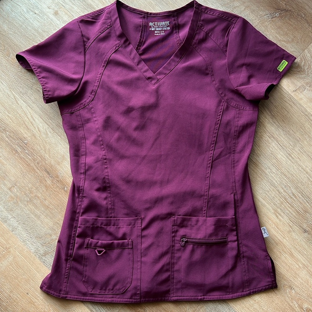 EUC Activate Scrub Top by Med Couture